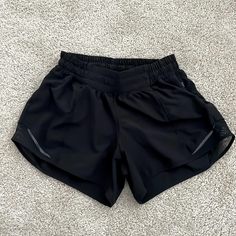 4 inch low rise black lululemon hottie hots shorts